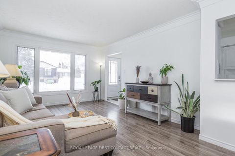 Photo 7 at 3 Oren Boulevard, Sunnidale, Barrie