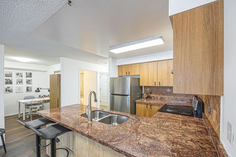 Photo 7 at 211 - 310 Red Maple Road, Langstaff, Richmond Hill