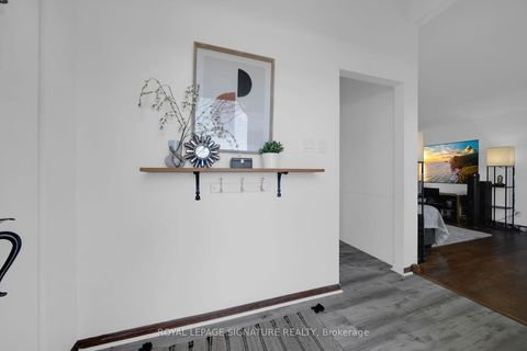 Photo 2 at 821 Krosno Boulevard, Bay Ridges, Pickering