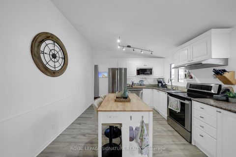 Photo 9 at 821 Krosno Boulevard, Bay Ridges, Pickering