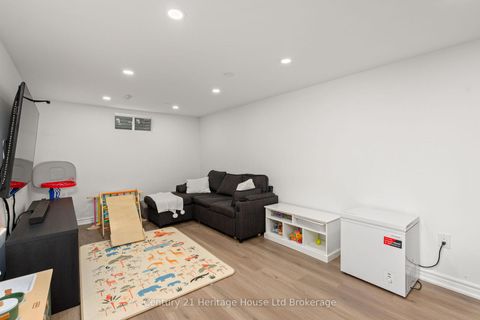 Photo 22 at 9 San Vito Way, Jane Heights, Toronto