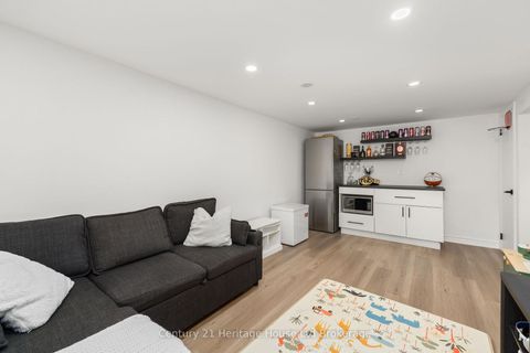 Photo 23 at 9 San Vito Way, Jane Heights, Toronto