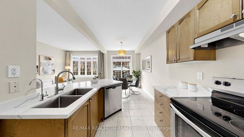 Photo 11 at 52 Gauguin Avenue, Patterson, Vaughan