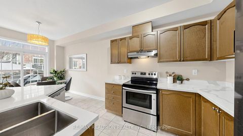 Photo 13 at 52 Gauguin Avenue, Patterson, Vaughan
