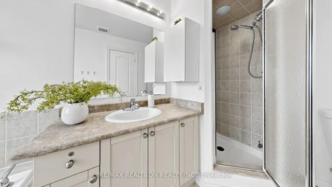 Photo 20 at 52 Gauguin Avenue, Patterson, Vaughan