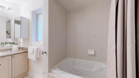 Photo 26 at 52 Gauguin Avenue, Patterson, Vaughan