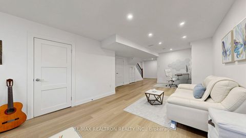 Photo 30 at 52 Gauguin Avenue, Patterson, Vaughan