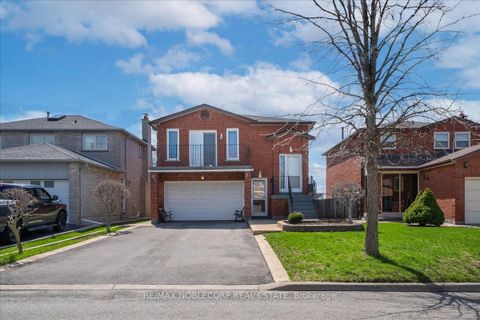 Photo 1 at 175 Oliver Lane, Maple, Vaughan