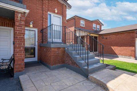 Photo 5 at 175 Oliver Lane, Maple, Vaughan