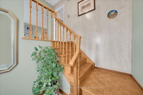 Photo 6 at 175 Oliver Lane, Maple, Vaughan