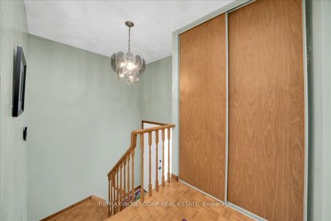 Photo 7 at 175 Oliver Lane, Maple, Vaughan