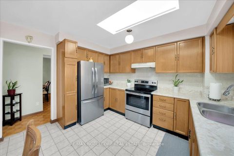 Photo 15 at 175 Oliver Lane, Maple, Vaughan