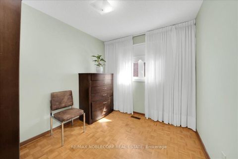 Photo 21 at 175 Oliver Lane, Maple, Vaughan