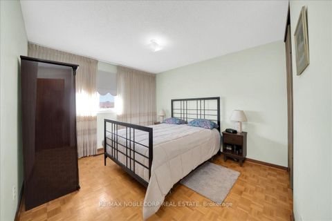 Photo 23 at 175 Oliver Lane, Maple, Vaughan