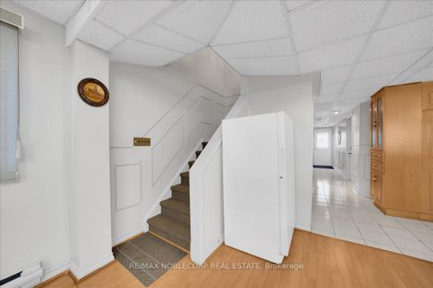 Photo 25 at 175 Oliver Lane, Maple, Vaughan