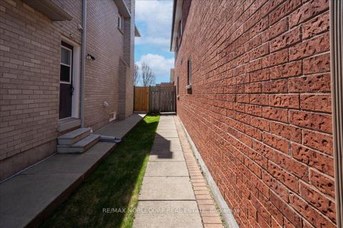 Photo 37 at 175 Oliver Lane, Maple, Vaughan