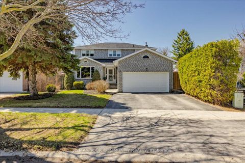 Photo 1 at 28 Camrose Drive, Keswick South, Georgina