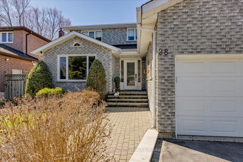 Photo 2 at 28 Camrose Drive, Keswick South, Georgina