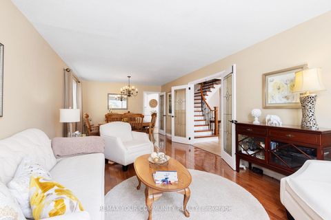 Photo 7 at 28 Camrose Drive, Keswick South, Georgina