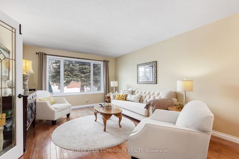 Photo 8 at 28 Camrose Drive, Keswick South, Georgina
