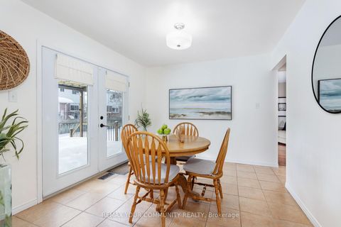 Photo 11 at 28 Camrose Drive, Keswick South, Georgina