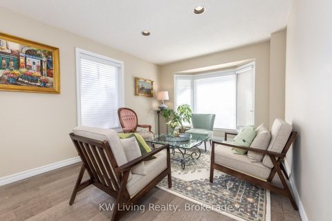Photo 6 at 129 Franklin Avenue, Yorkhill, Vaughan