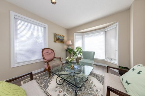 Photo 7 at 129 Franklin Avenue, Yorkhill, Vaughan