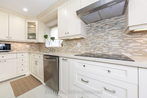 Photo 19 at 129 Franklin Avenue, Yorkhill, Vaughan