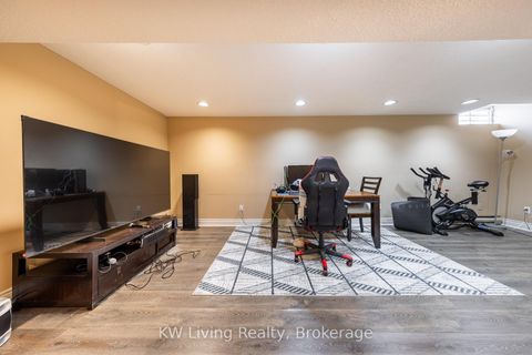 Photo 40 at 129 Franklin Avenue, Yorkhill, Vaughan