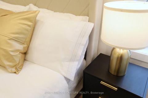 Photo 26 at 36 Tennis Crescent, North Riverdale, Toronto