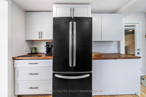 Photo 4 at 160 Duckworth Street, Codrington, Barrie