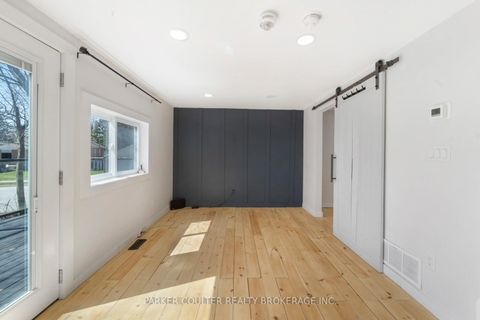 Photo 10 at 160 Duckworth Street, Codrington, Barrie