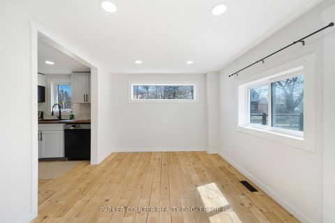 Photo 11 at 160 Duckworth Street, Codrington, Barrie