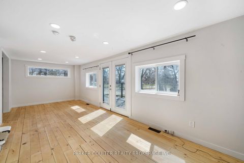 Photo 12 at 160 Duckworth Street, Codrington, Barrie