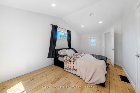 Photo 19 at 160 Duckworth Street, Codrington, Barrie