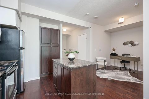 Photo 5 at 808 - 215 Fort York Boulevard, Niagara, Toronto