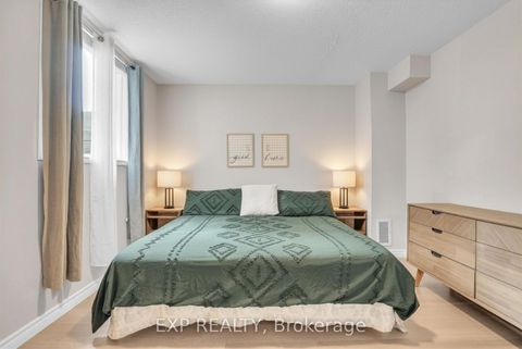 Photo 14 at 8 - 141 Sydenham Wells, Georgian Drive, Barrie