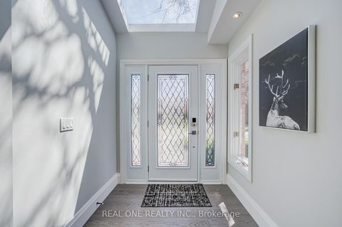 Photo 3 at 14 Brookfield Court, Markham Village, Markham