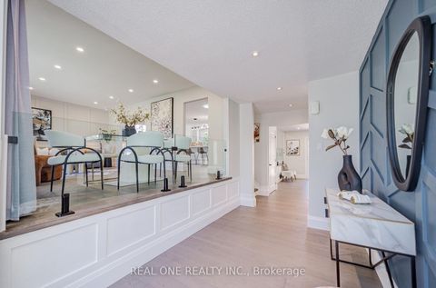 Photo 5 at 14 Brookfield Court, Markham Village, Markham