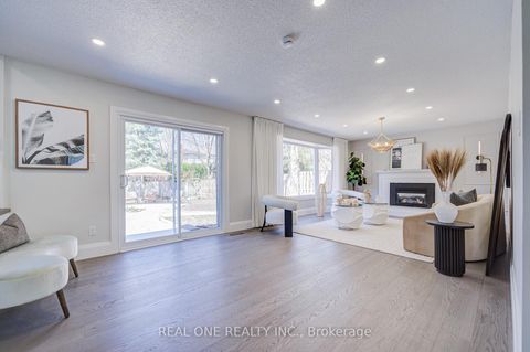 Photo 7 at 14 Brookfield Court, Markham Village, Markham