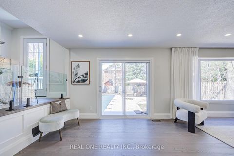 Photo 8 at 14 Brookfield Court, Markham Village, Markham