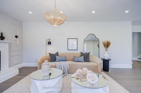 Photo 11 at 14 Brookfield Court, Markham Village, Markham