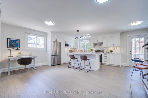 Photo 21 at 14 Brookfield Court, Markham Village, Markham