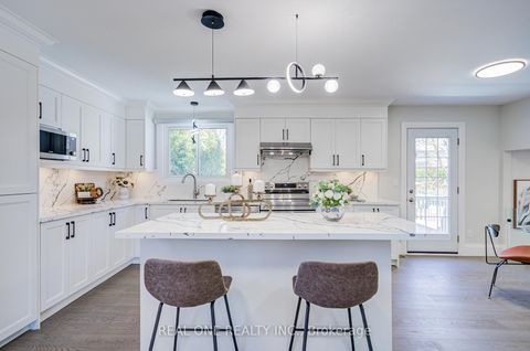 Photo 22 at 14 Brookfield Court, Markham Village, Markham