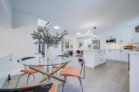 Photo 29 at 14 Brookfield Court, Markham Village, Markham