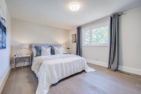 Photo 37 at 14 Brookfield Court, Markham Village, Markham