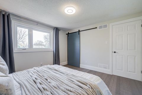 Photo 38 at 14 Brookfield Court, Markham Village, Markham