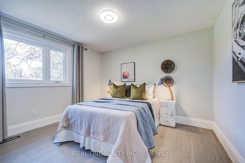 Photo 39 at 14 Brookfield Court, Markham Village, Markham