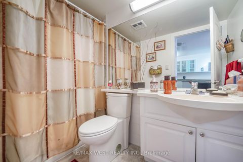 Photo 3 at 1717 - 188 Doris Avenue, Willowdale East, Toronto