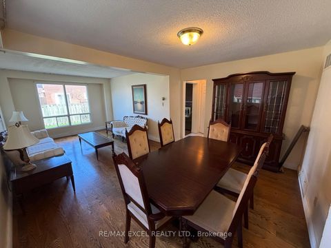 Photo 3 at 94 Pepperell Crescent, Milliken Mills West, Markham